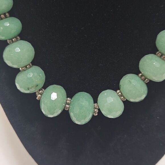Heavy Natural Green Jade Necklace - Picture 4 of 9